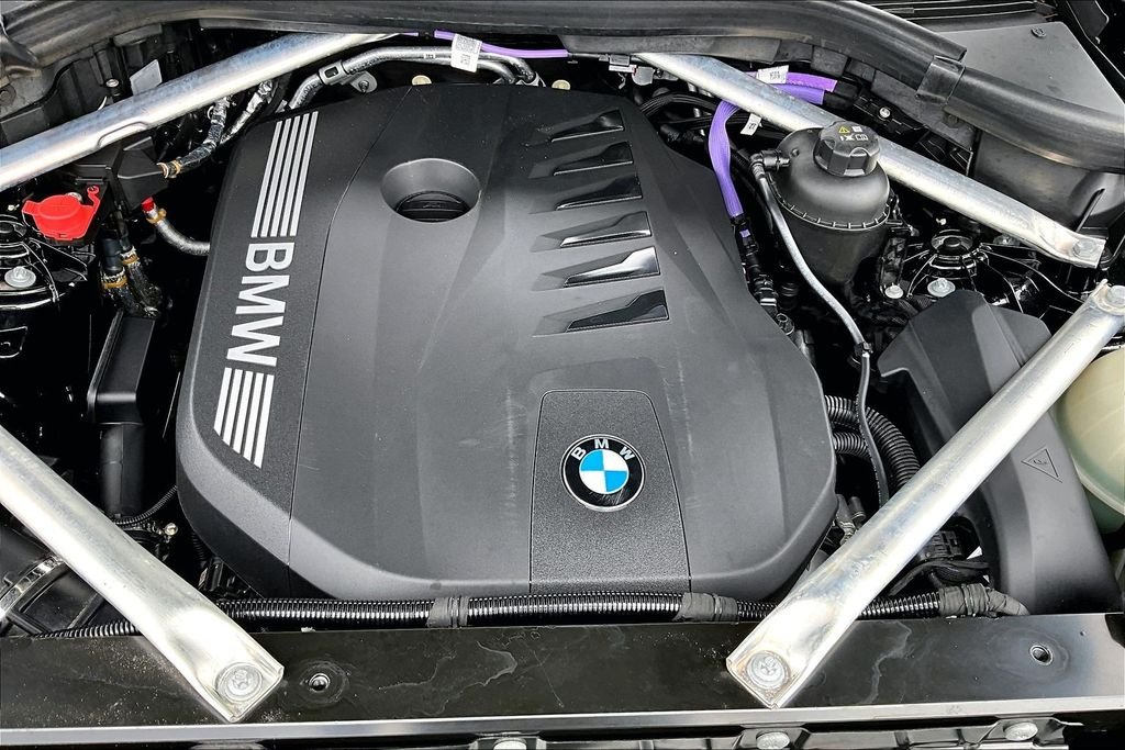 Used 2026 Black BMW xDrive40i image 31