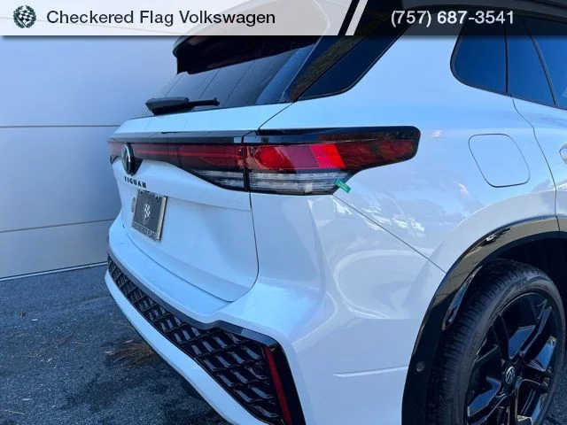 New 2026 White Volkswagen 2.0T SE R-Line Black image 10