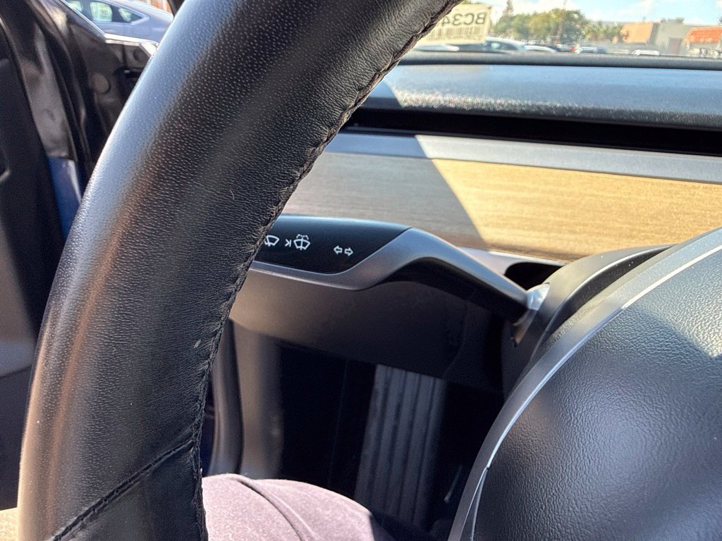 Used 2018 Blue Tesla Long Range image 17
