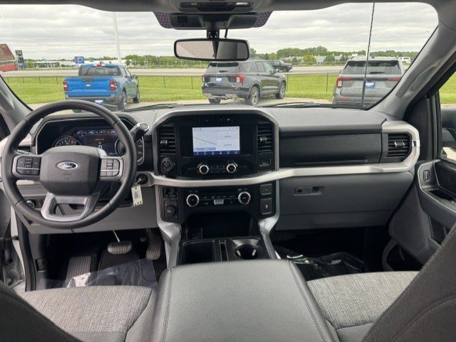 Used 2023 Avalanche Ford XLT image 27