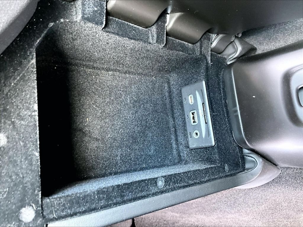 Used 2020 Shadow Gray Metallic Chevrolet Stingray image 25