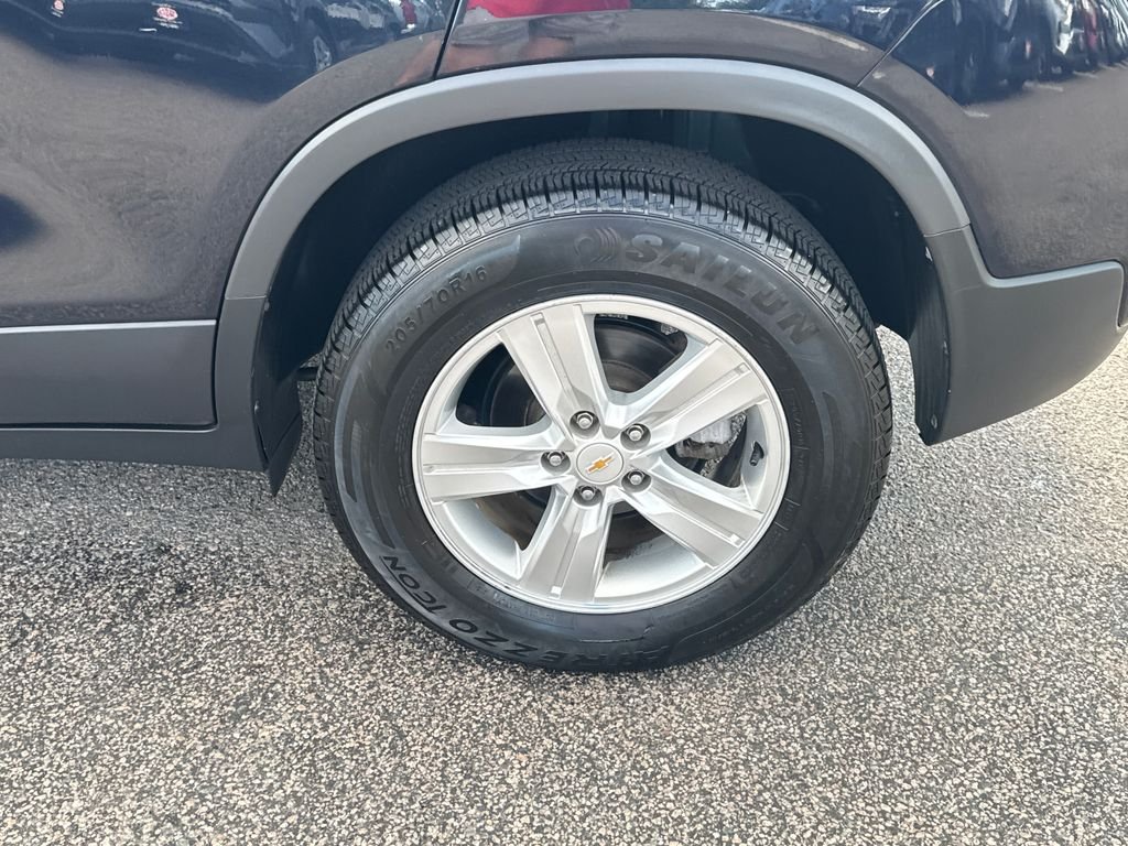 Used 2021 Blue Chevrolet LS image 37