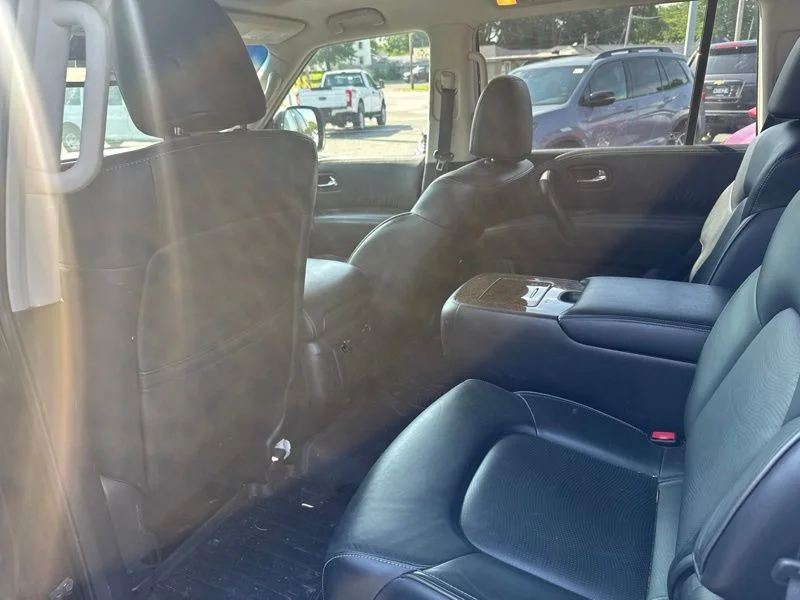 Used 2017 Black INFINITI Base image 11