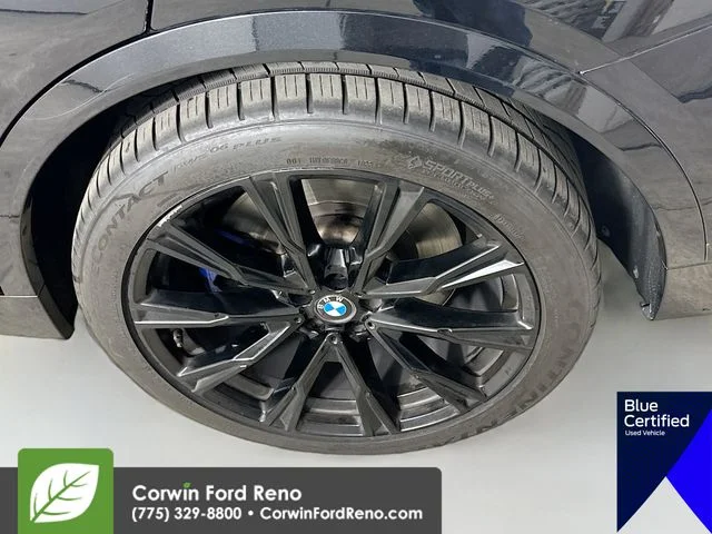 Certified Used 2020 Black Sapphire Metallic BMW M50i image 36