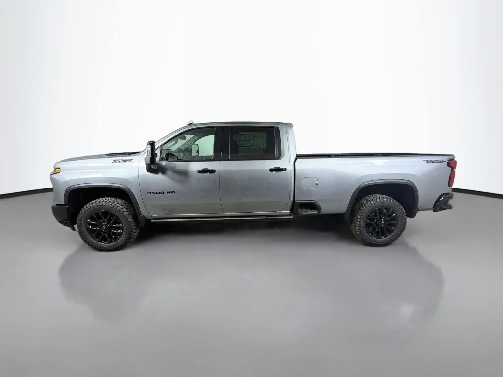 2026 Chevrolet Silverado 3500HD LTZ - Photo 9