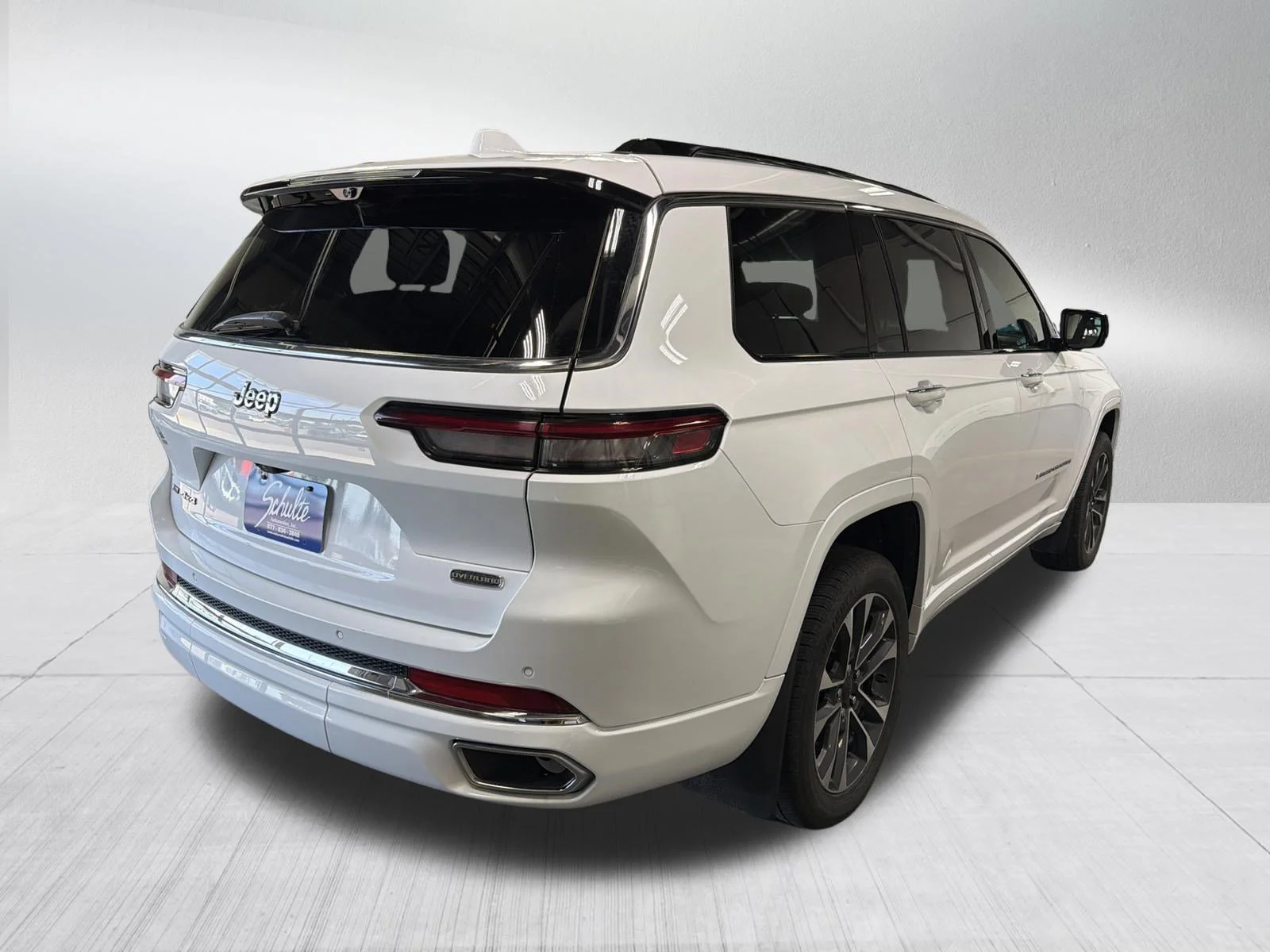 Used 2022 Bright White Clearcoat Jeep Overland image 7