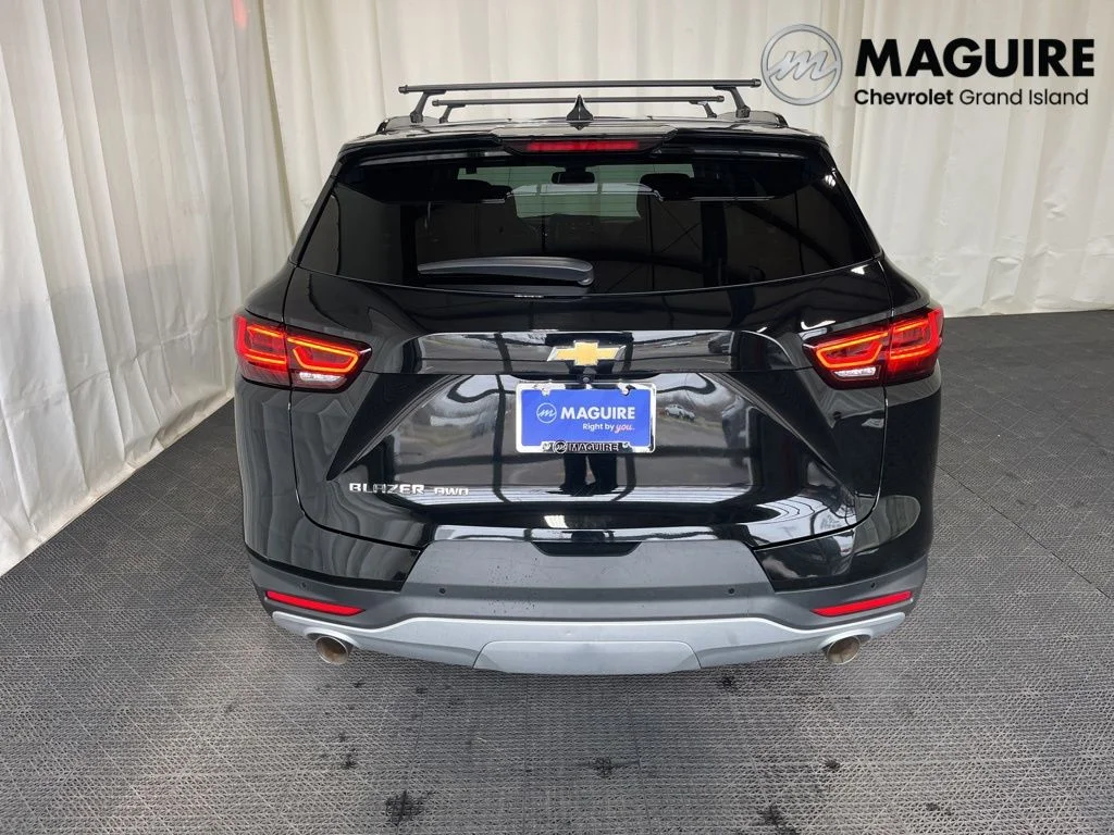 Used 2023 Black Chevrolet LT image 27