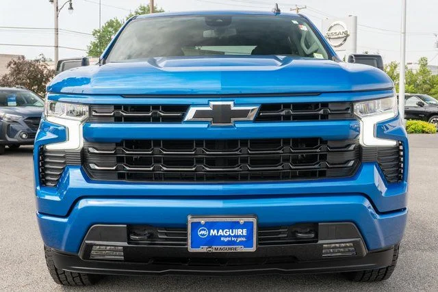 Used 2022 Blue Chevrolet RST image 3