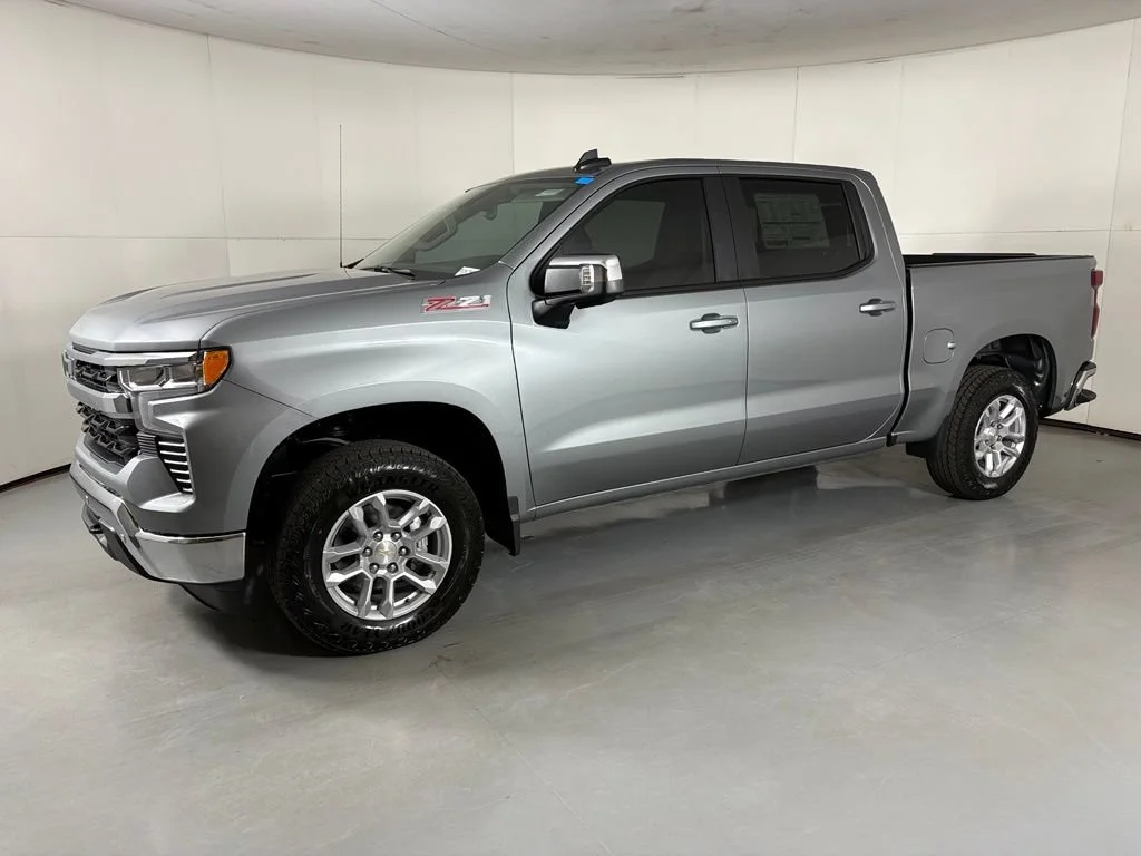 New 2026 Sterling Gray Metallic Chevrolet LT image 6