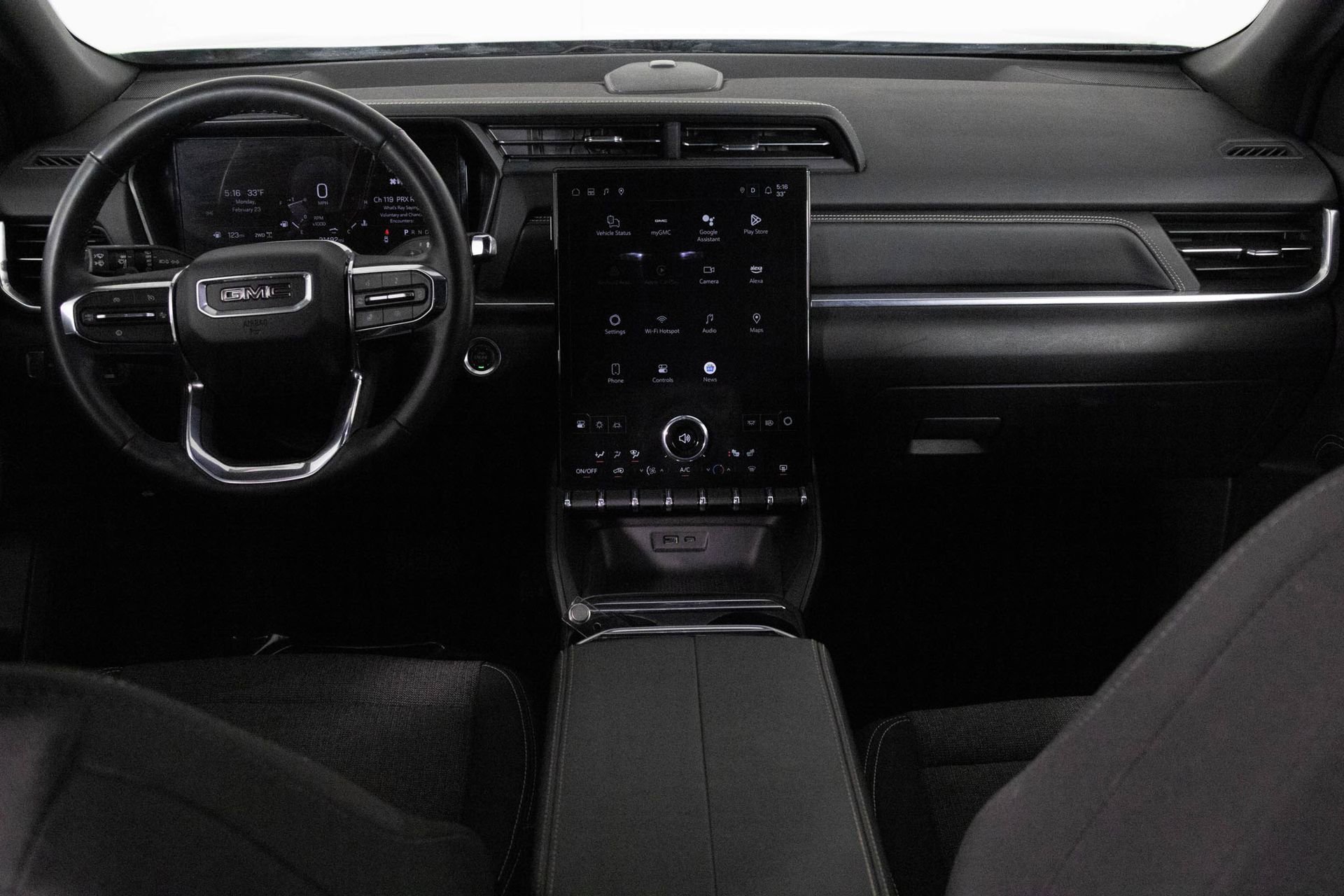 2025 GMC TERRAIN - Image 18