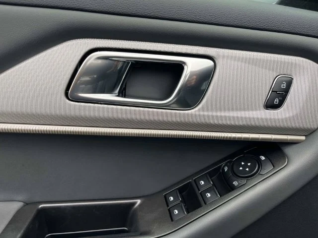 New 2027 Gray Ford Active image 13