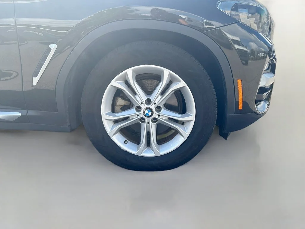 Used 2019 Green BMW sDrive30i image 14