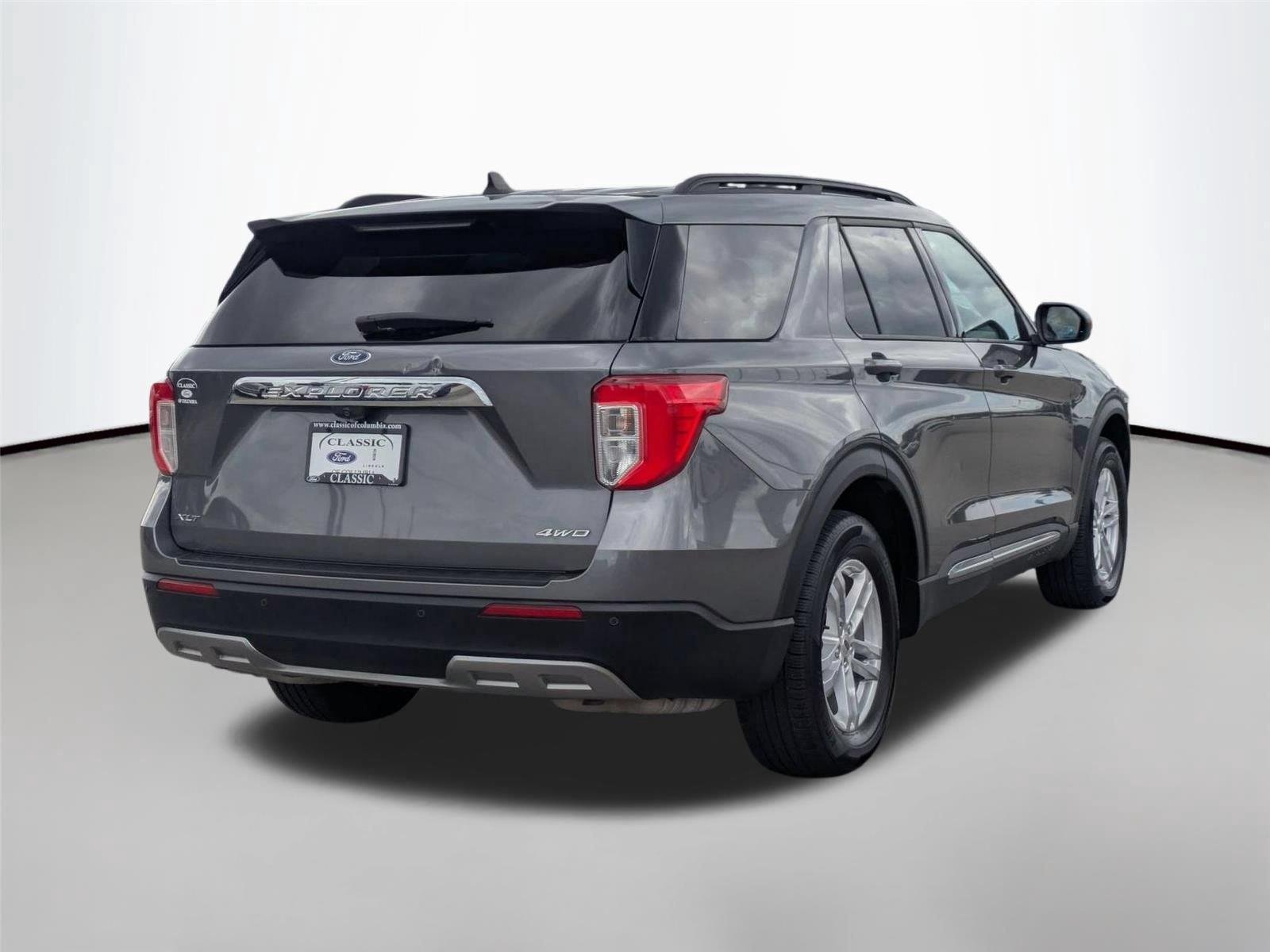 Used 2023 Carbonized Gray Metallic Ford XLT image 5