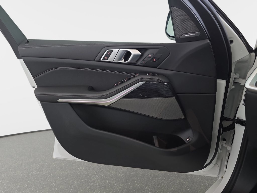 New 2026 Alpine White BMW xDrive50e image 26