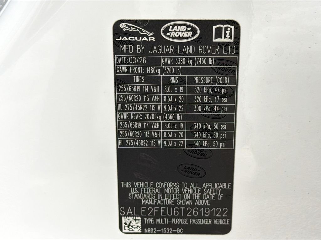 New 2026 Fuji White Land Rover X-Dynamic SE image 34