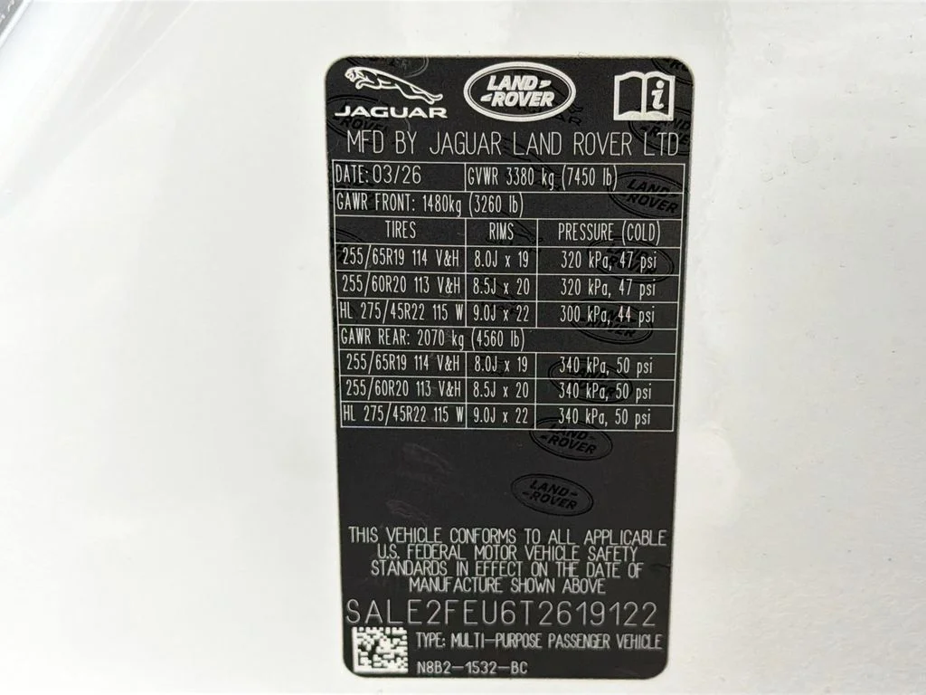 New 2026 Fuji White Land Rover X-Dynamic SE image 34