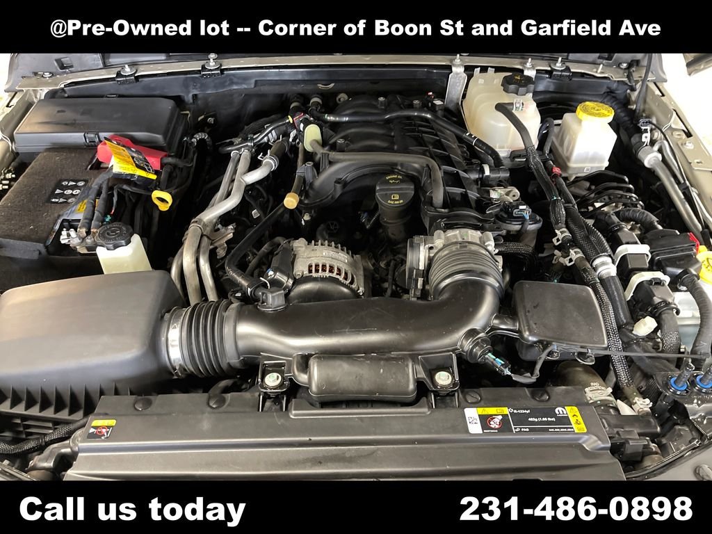 Used 2022 Beige Jeep Sport image 10