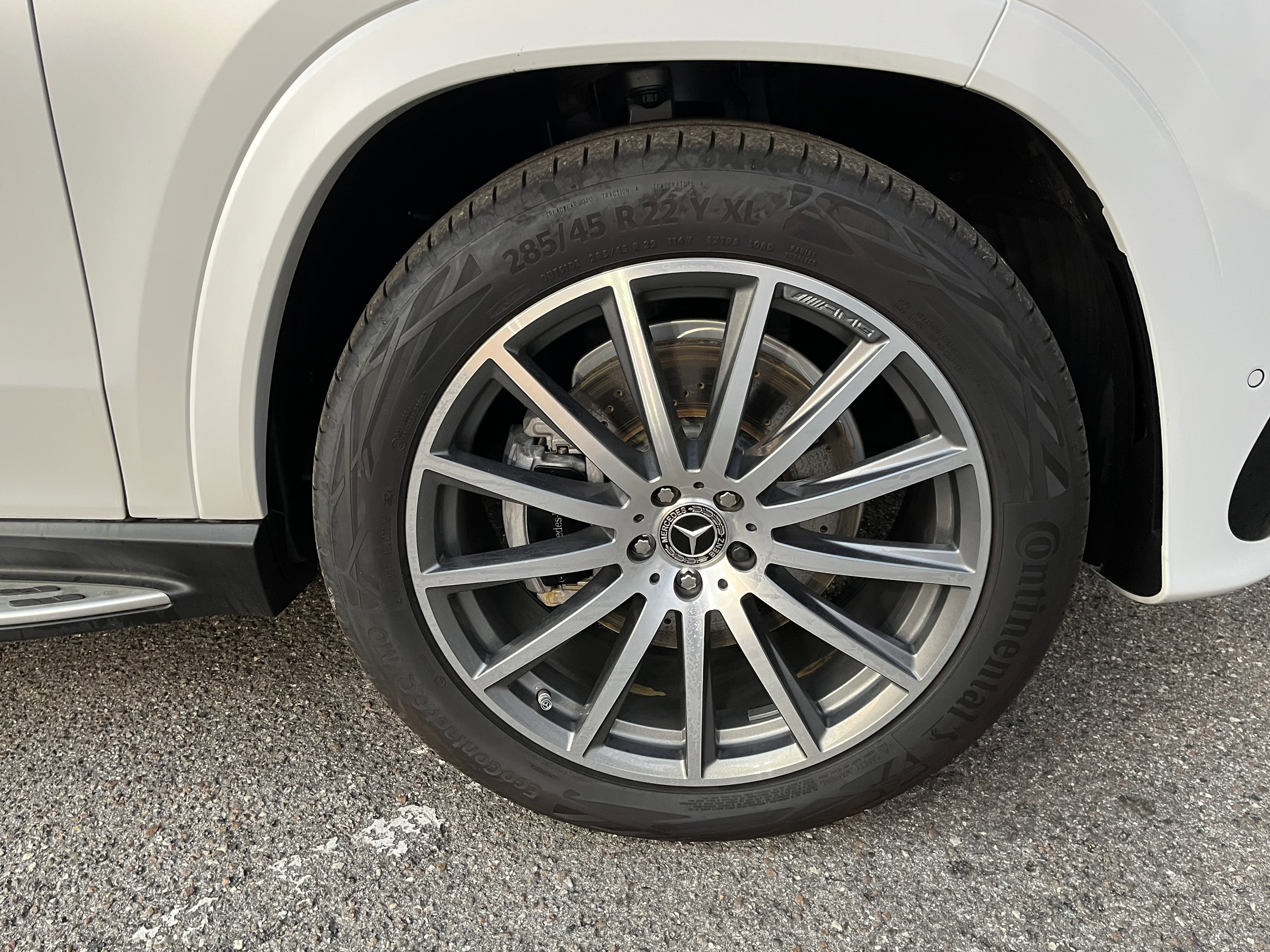 New 2026 MANUFAKTUR Moonlight White Magno Mercedes-Benz GLS 580 image 45