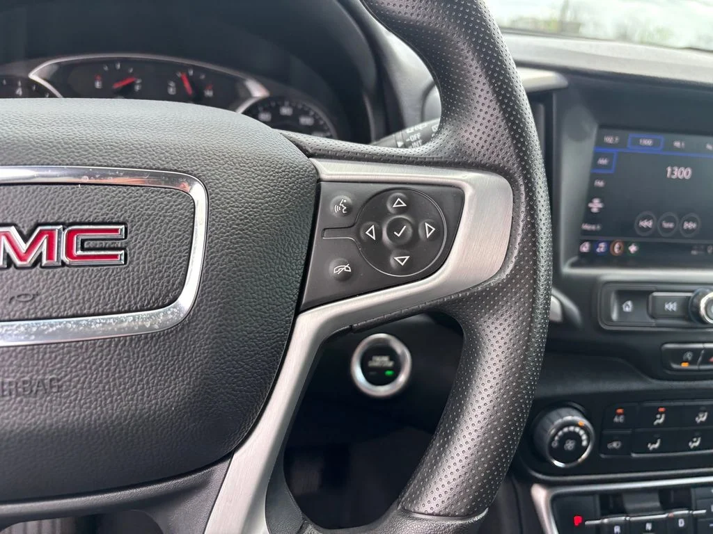 Used 2024 White GMC SLE image 15