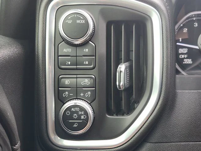Used 2020 Blue GMC SLT image 26