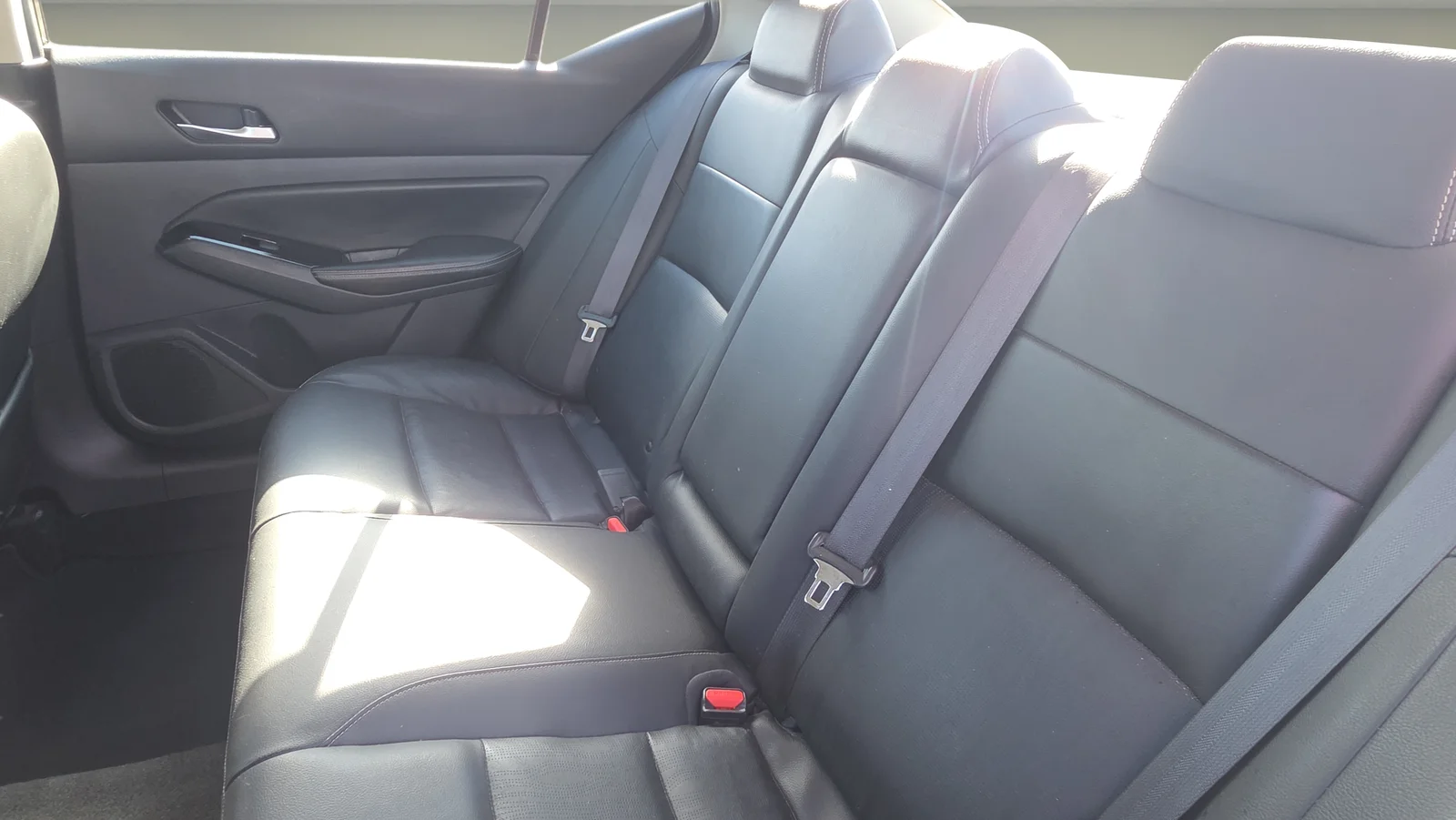 Used 2021 Black Nissan 2.5 SL image 19
