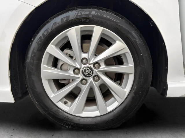 Used 2024  Toyota SE image 35
