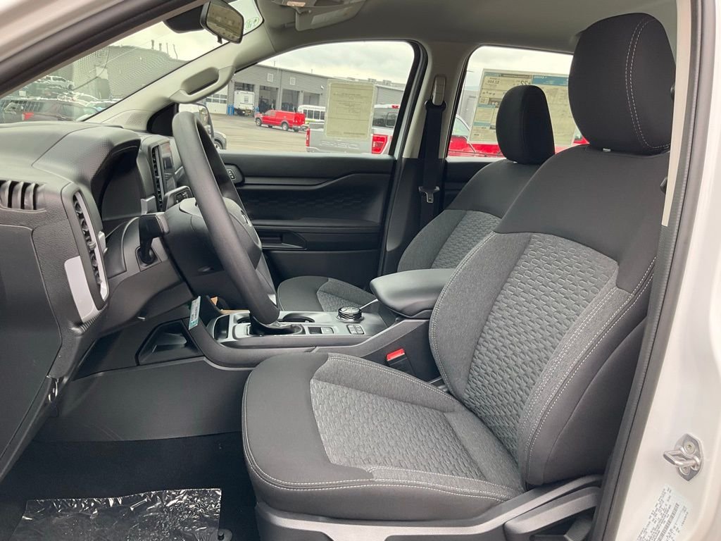 Used 2025 Oxford White Ford XL image 15
