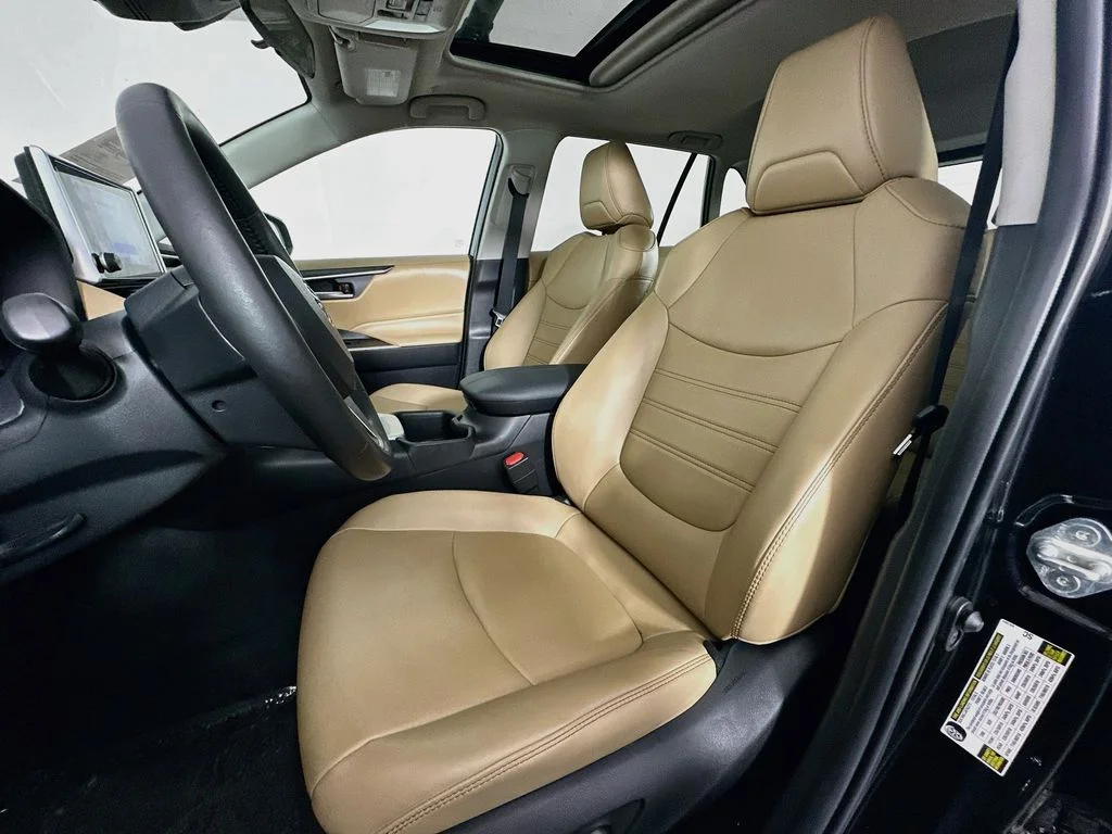 Used 2023 Midnight Black Metallic Toyota XLE Premium image 22