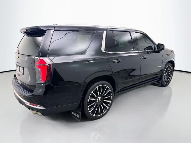 Used 2025 Black Chevrolet High Country image 9