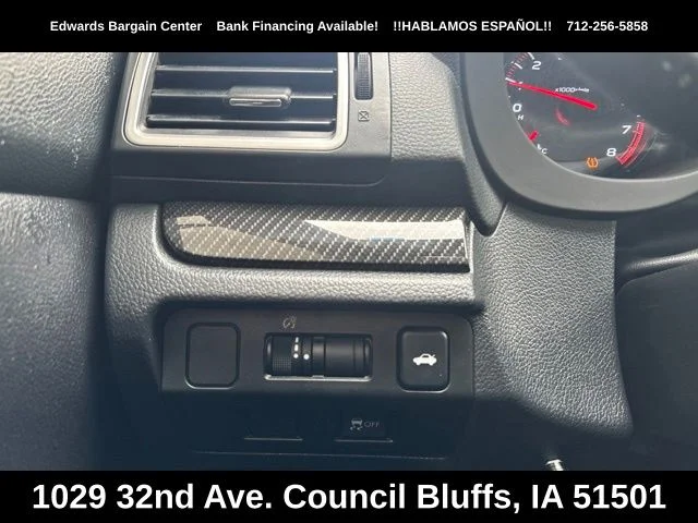 Used 2018 Gray Subaru Base image 17
