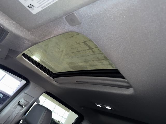 Used 2024 Sterling Metallic GMC Denali image 33