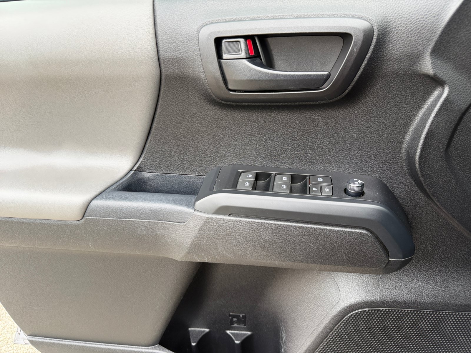 Used 2021 Magnetic Gray Metallic Toyota SR image 17