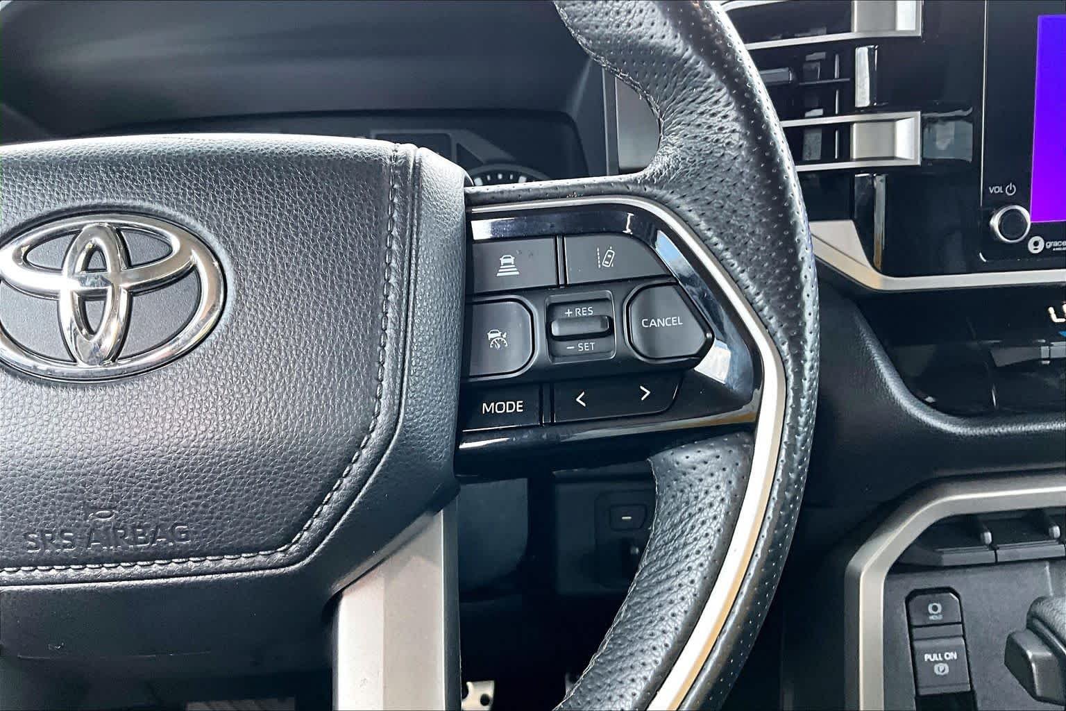 Used 2022 White Toyota SR5 image 25