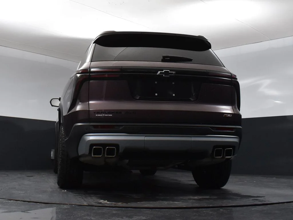 Used 2024 Stardust Silver Chevrolet Z71 image 32