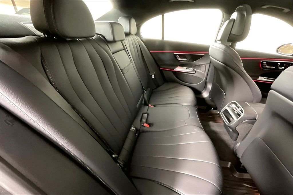 2026 Mercedes-Benz E-Class E350 - Photo 19