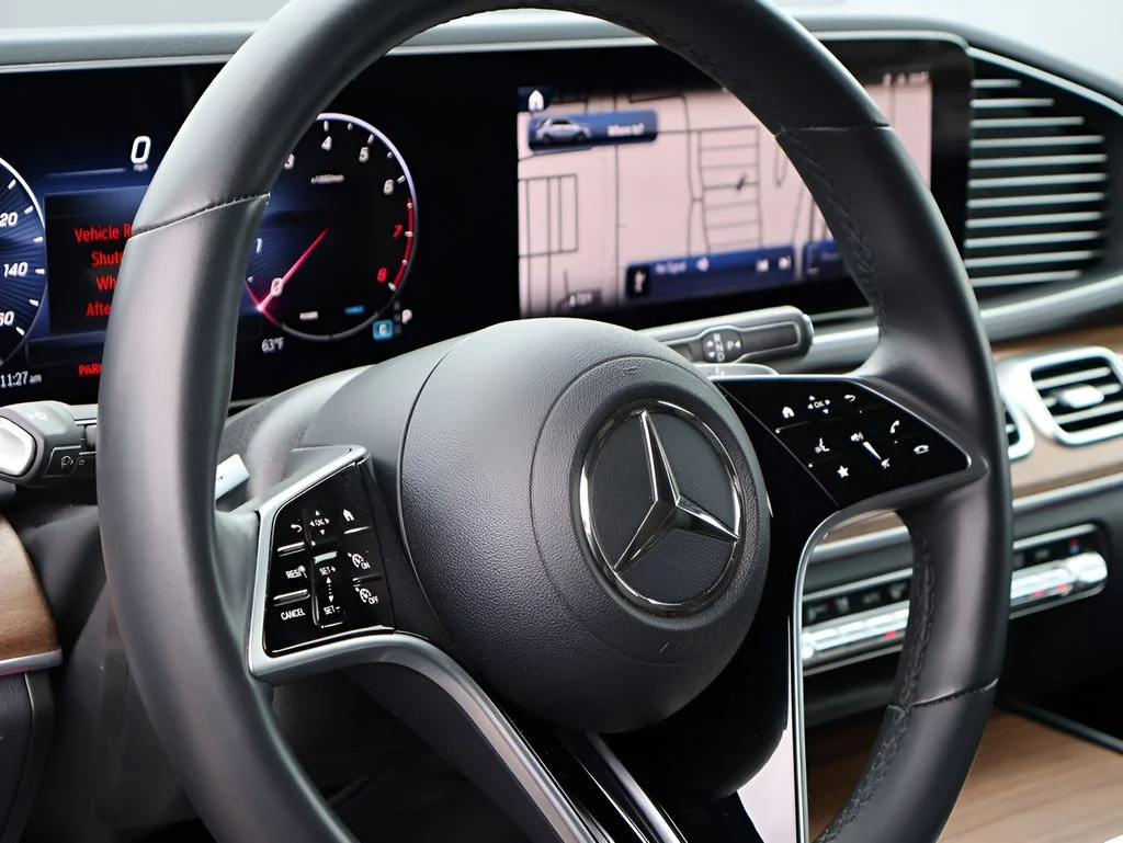 Used 2025 Obsidian Black Metallic Mercedes-Benz GLE 350 image 20