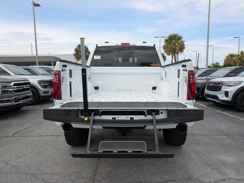 New 2026 Oxford White Ford XLT image 13