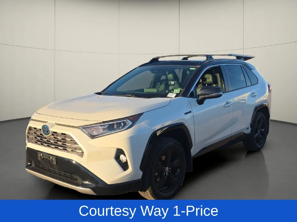 Used 2020 White Toyota XSE image 4
