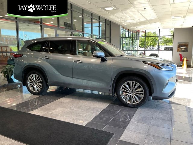 2023 Toyota Highlander Platinum