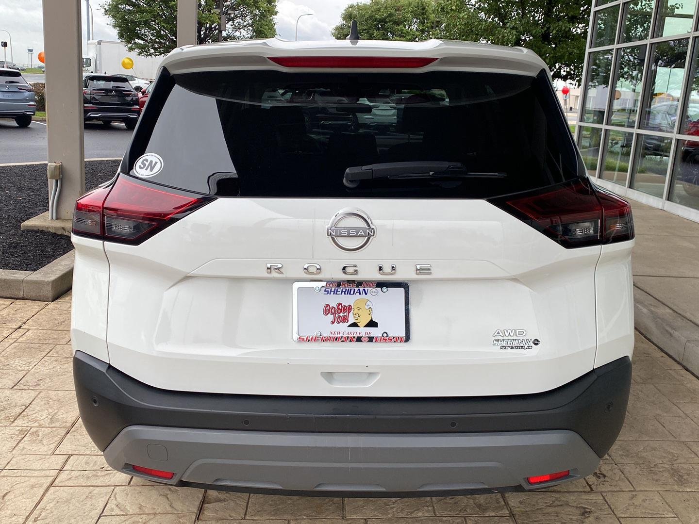 Certified Used 2023 Glacier White Nissan S image 6