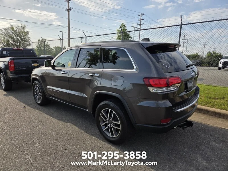 Used 2020 Crystal Metallic JEEP LIMITED image 6