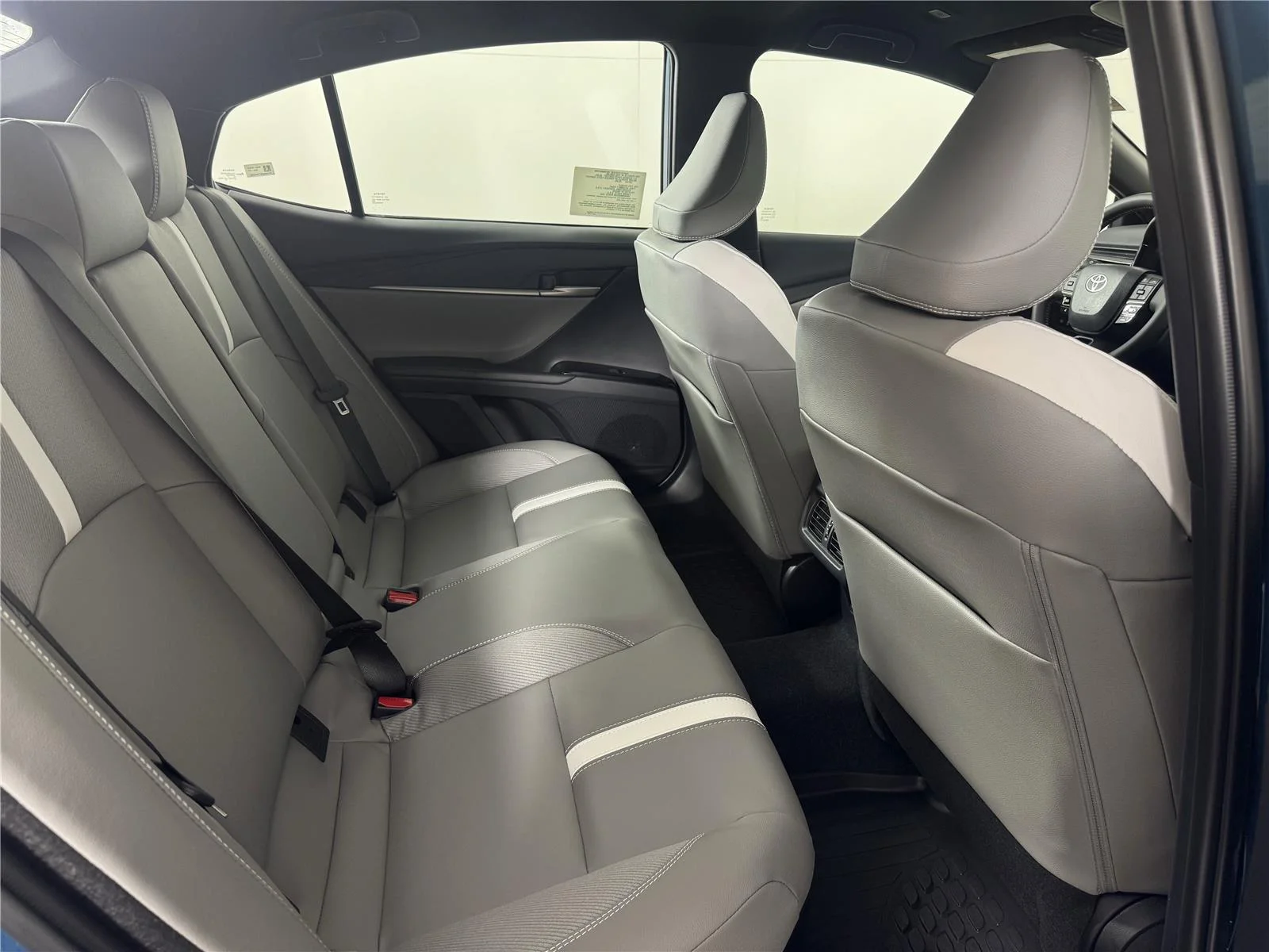 New 2026 Ocean Gem Toyota SE image 21