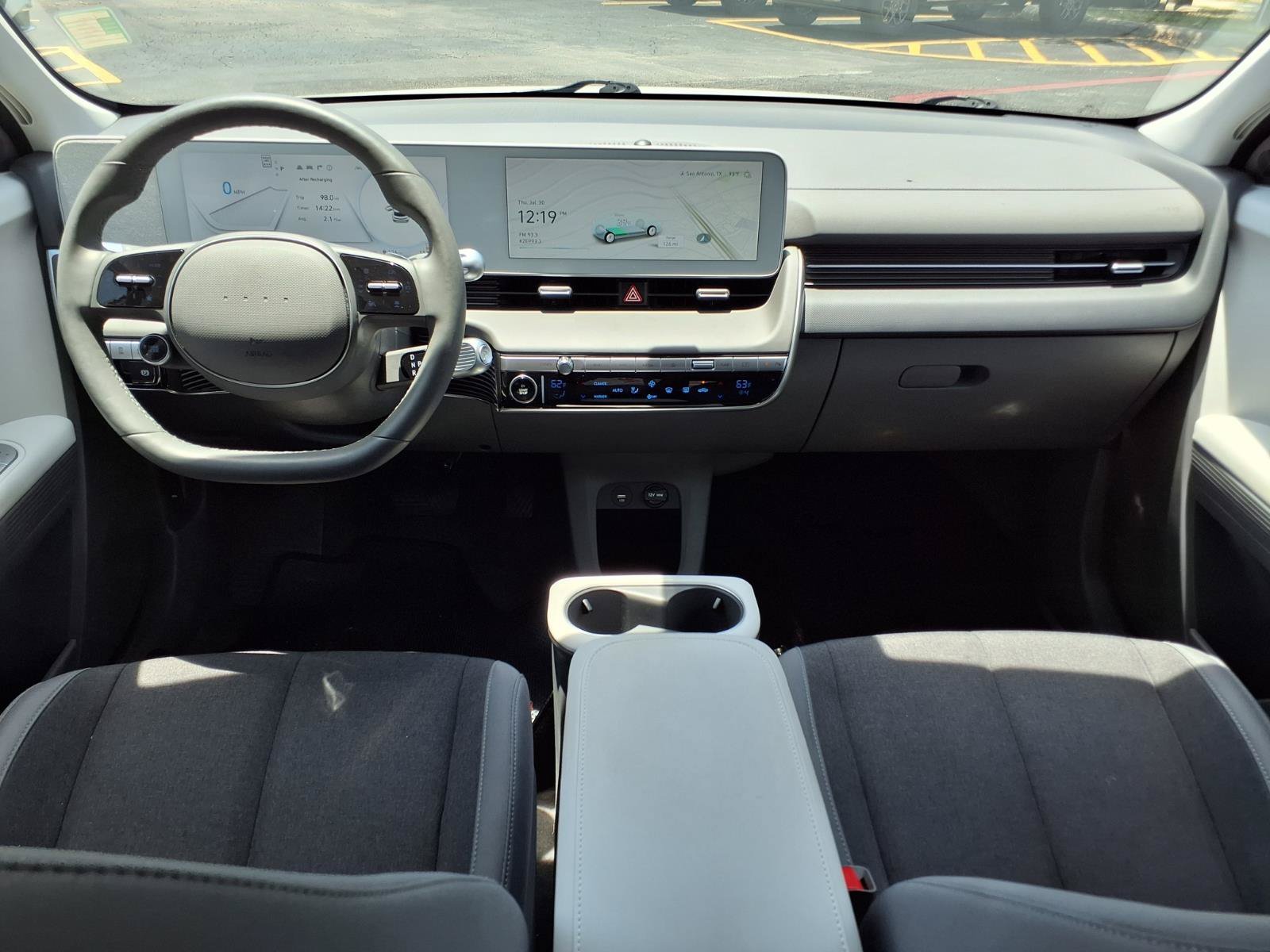 Used 2024 Atlas White Hyundai SEL image 11