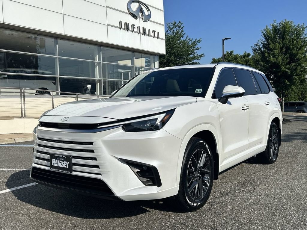 Used 2026 Pearl Lexus 350 Premium image 1