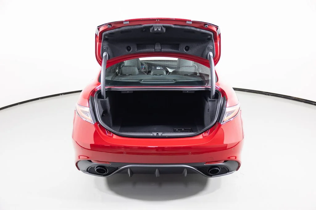 2026 Alfa Romeo Giulia Base - Photo 13