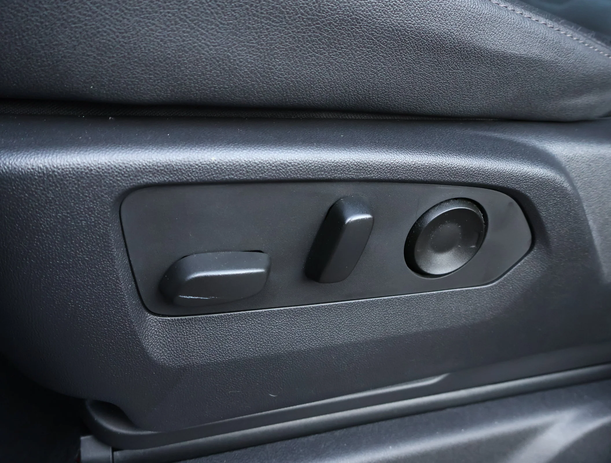 2023 Chevrolet Silverado 1500 ZR2 - Photo 11