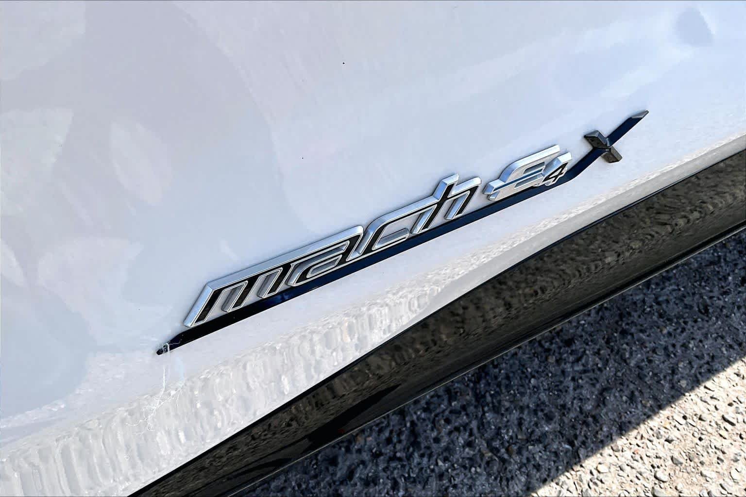 Used 2023 Star White Metallic Tri-Coat Ford GT image 9