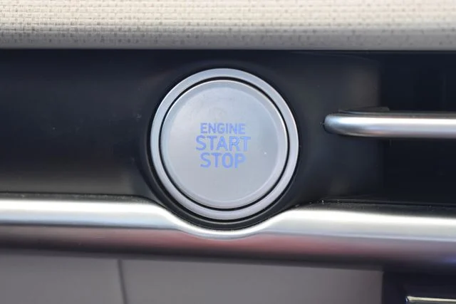 Used 2025 Gray Hyundai SEL Convenience image 26