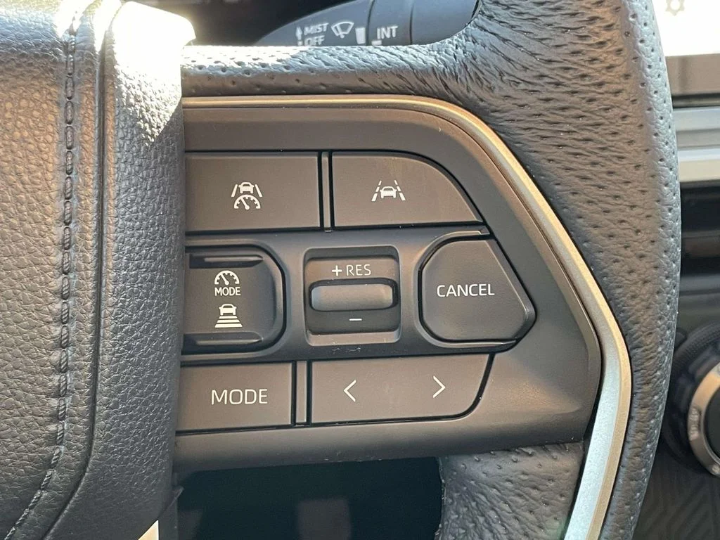 2025 Toyota Tacoma TRD Off Road - Photo 13