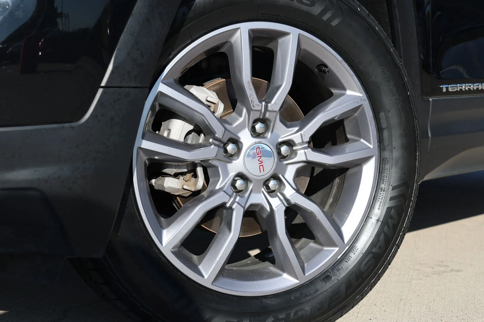 Used 2024 Black GMC SLT image 12